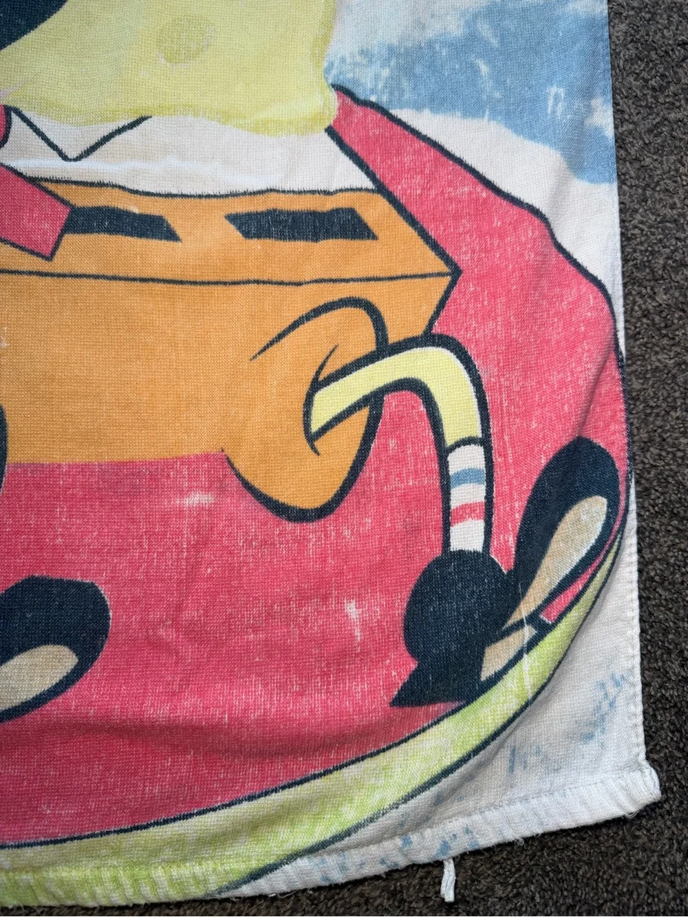 SpongeBob SquarePants 'The Sponge Plunge' Beach Towel - Colorful Character Print